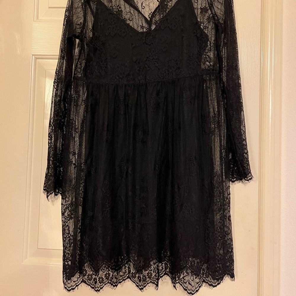 Black Med lace dress